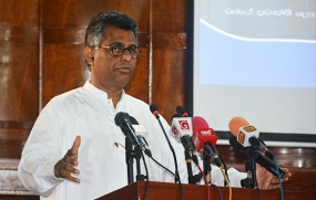 අද අපේ ආදර්ශය පිදෙල්, චේගුවෙරලා නෙමෙයි, මාර්ක් සකර්බර්ග් සහ ගුගුල් එක හදපු සර්ජිලා  ” - පාඨලී චම්පික රණවක