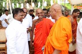 කශේරුකාවක් සහිත නායකයා නිසා අපි අද නිදහස්, නිවහල් ජාතියක්