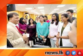 දේශීය වෛද්‍ය රාජ්‍ය අමාත්‍යවරයා කල්කටාවේ ජාතික හෝමියෝපති ආයතනයේ සංචාරයක