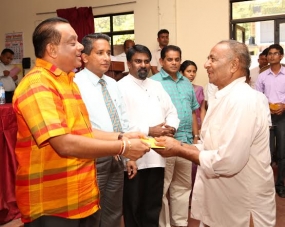 අයහපත් කාලගුණික තත්ත්වය හේතුවෙන් හානිවු නිවාසවලට වන්දි