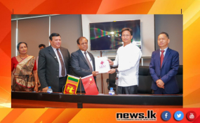 නව පාසල් වාරය ආරම්භයට පෙර නිල ඇඳුම් ලබා දෙනවා