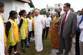 ආර්ථිකය ශක්තිමත් කිරීමට නම් විදේශ විනිමය උපයන ආදායම් මාර්ගවලට යොමුවිය යුතුයි -  අගමැති