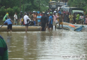 කළුතර මරණ සංඛ්‍යාව 14 යි - පවුල් 3821 විපතට