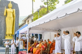 අම්පිටිය පුරාණ දිවුරුම් බෝධිමථ විහාරස්ථානයේ දොළොස් රියන් හිටි බුද්ධ ප්‍රතිමා වහන්සේ නිරාවරණය කෙරේ