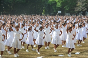 &quot;පාසල් දරුවන් කවර හෝ ක‍්‍රීඩාවක නිරතවීම අනිවාර්ය කිරීමට පියවර ගන්නවා”  - අධ්‍යාපන අමාත්‍ය අකිල විරාජ් කාරියවසම්